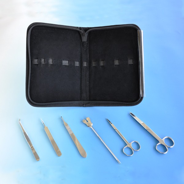 – Trousse a dissection